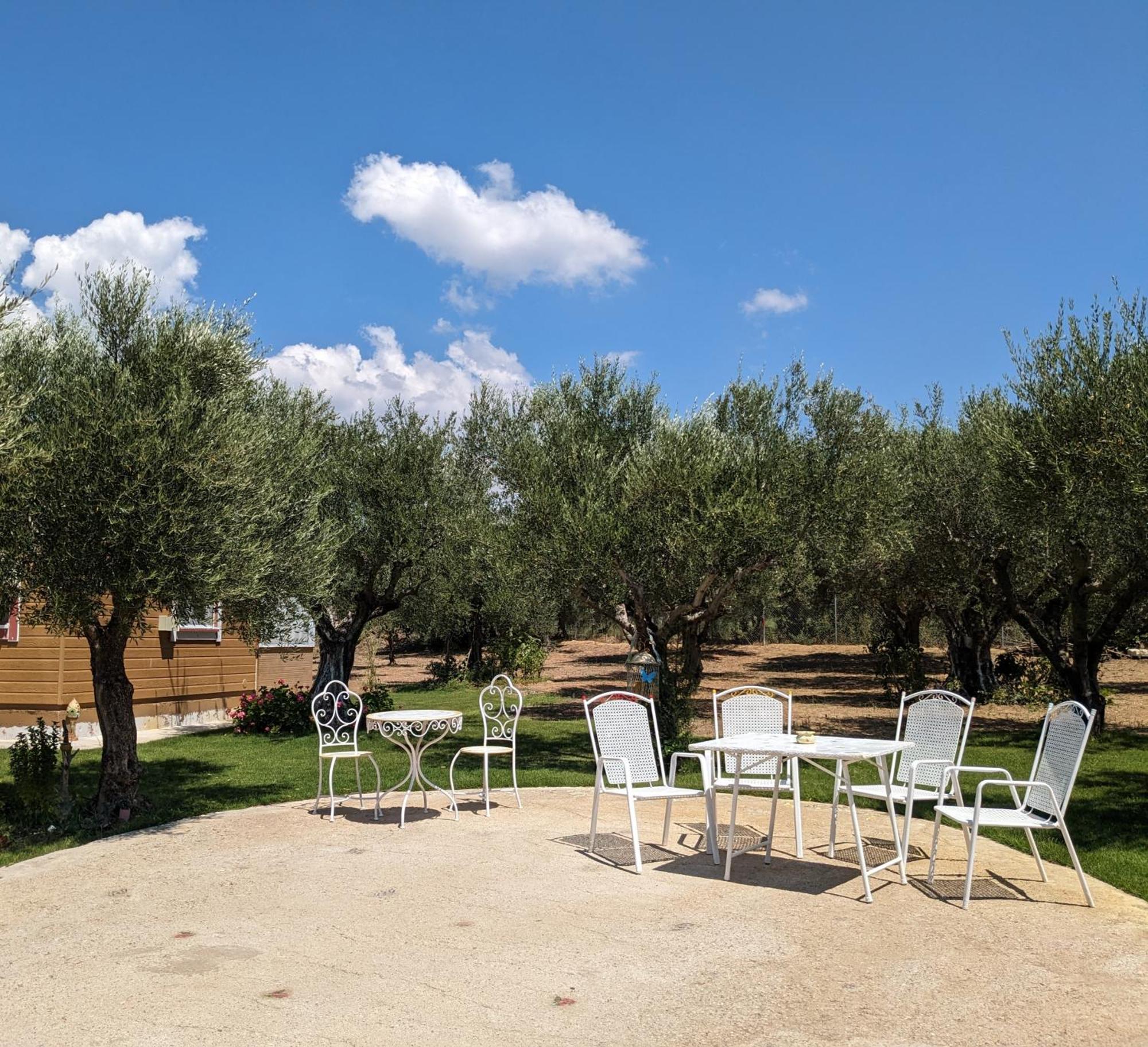 Bungalows With Private Pools "Tales Of The Soul - Της Ψυχής Τα Παραμύθια" Anemochori Bagian luar foto
